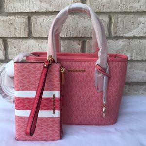 Nwt! Michael kors purse and wallet